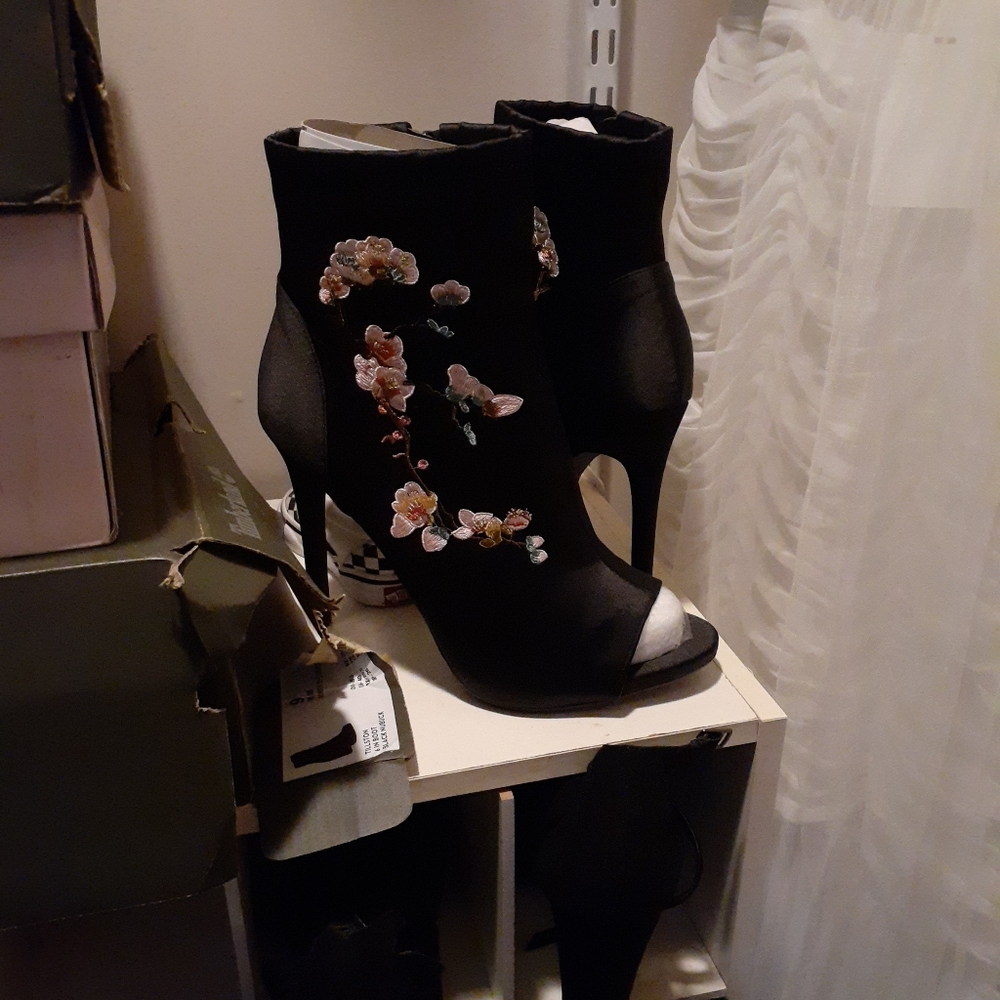 Black Booties - Picture 4 of 4
